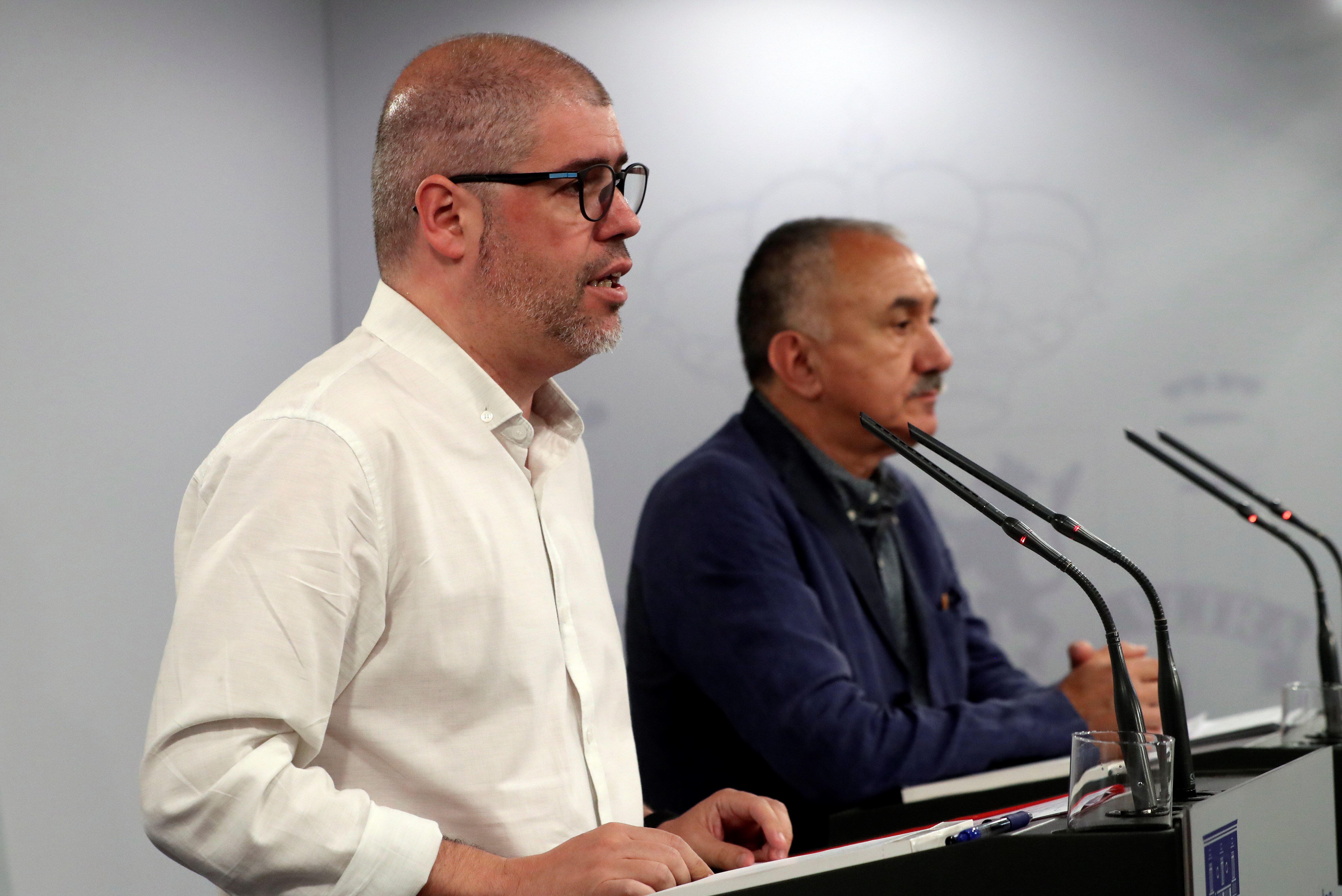 Los secretarios generales de UGT Pepe Álvarez, y CCOO Unai Sordo (i), durante una rueda de prensa. EFE/Archivo