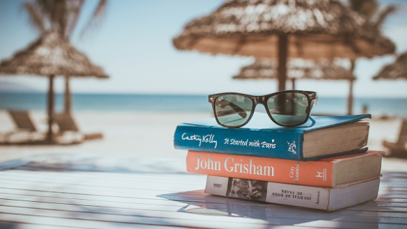 libros Photo by Link Hoang on Unsplash libros Photo by Link Hoang on Unsplash