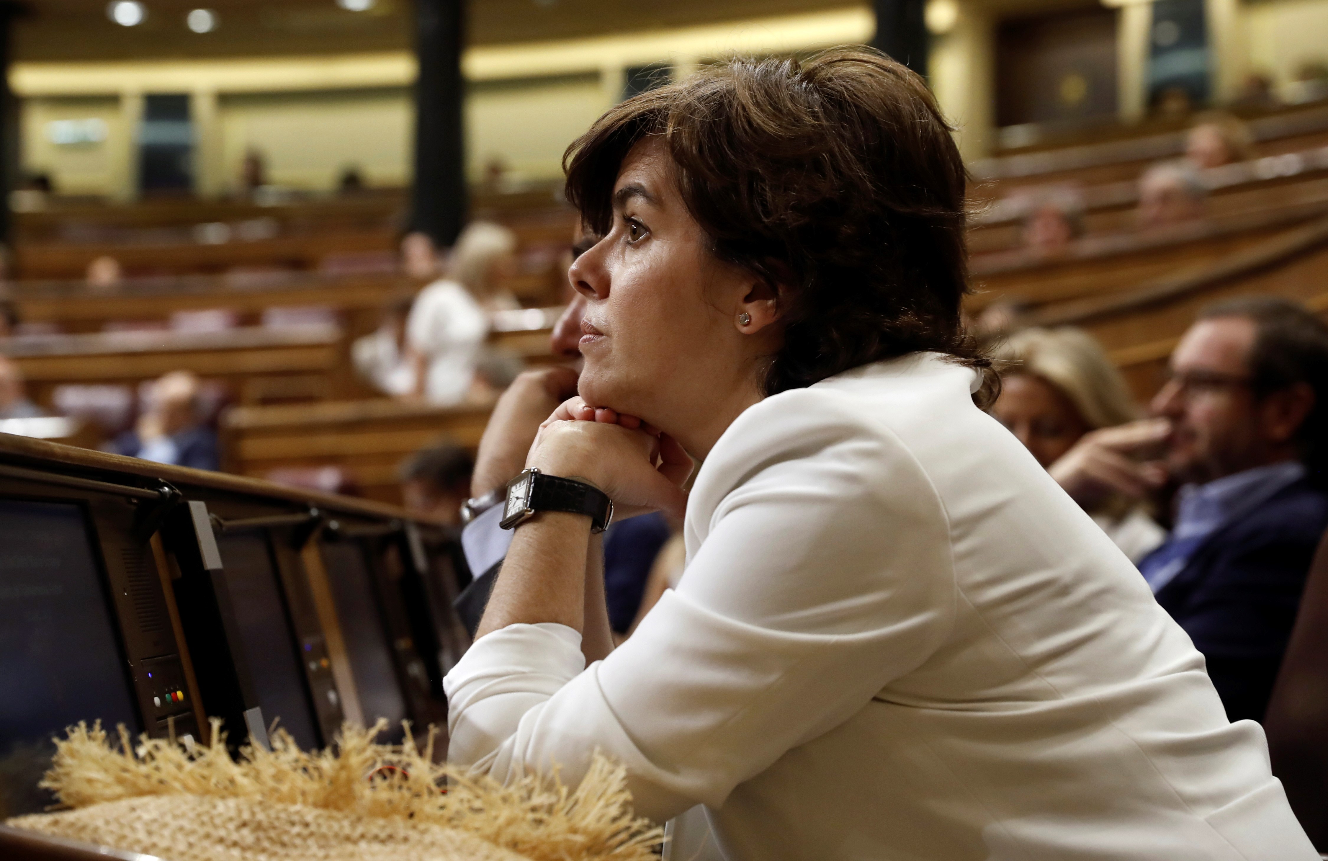 Soraya Sáenz de Santamaría durante una sesión plenaria en el Congreso