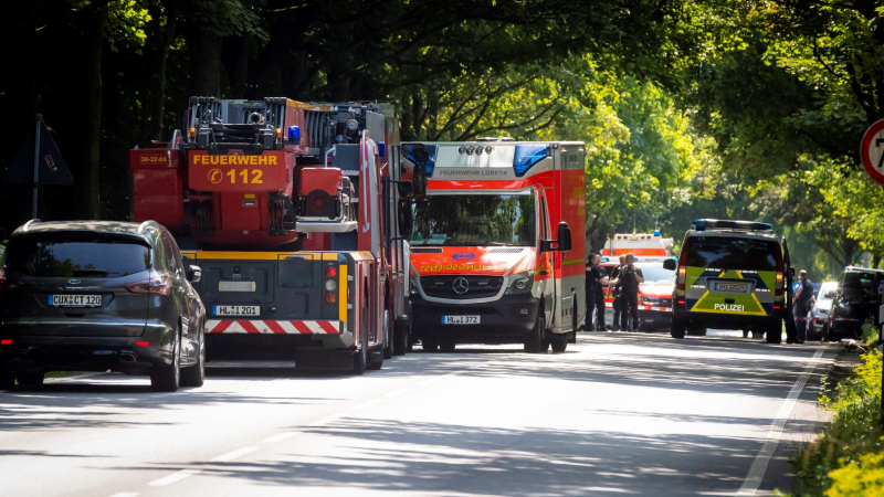 Efectivos de equipos de emergencia trabajan en el lugar del ataque en Alemania - EFE