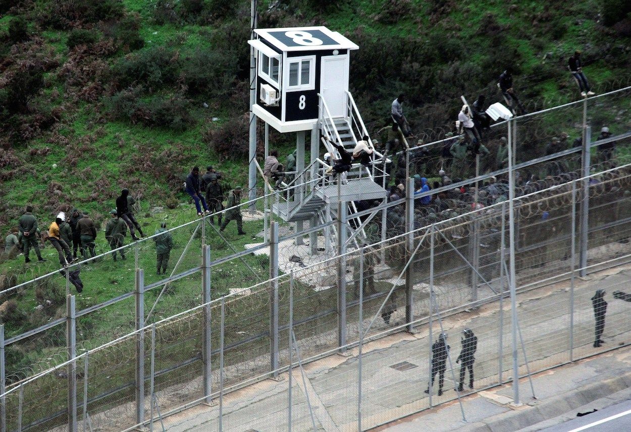 La valla fronteriza que separa Ceuta de Marruecos. EP