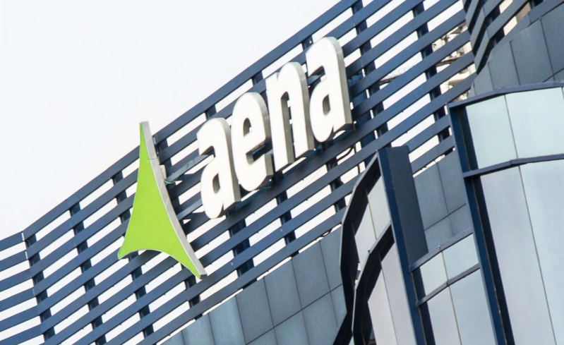 Logotipo Aena. aena.es