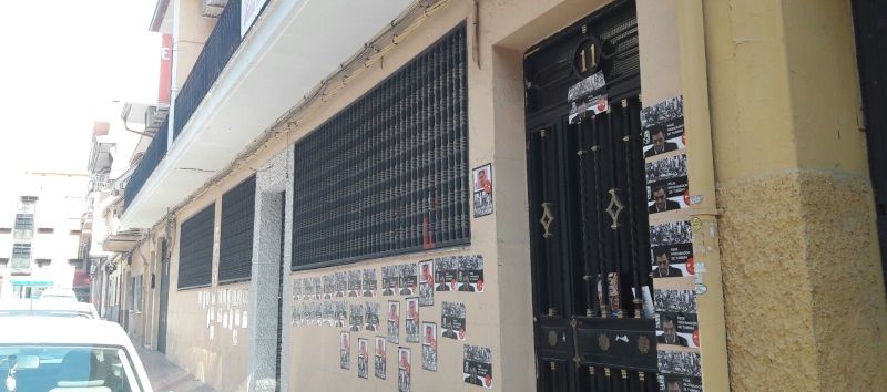 Sede socialista en GETAFE con carteles franquistas. PSOE Sede socialista en GETAFE con carteles franquistas. PSOE