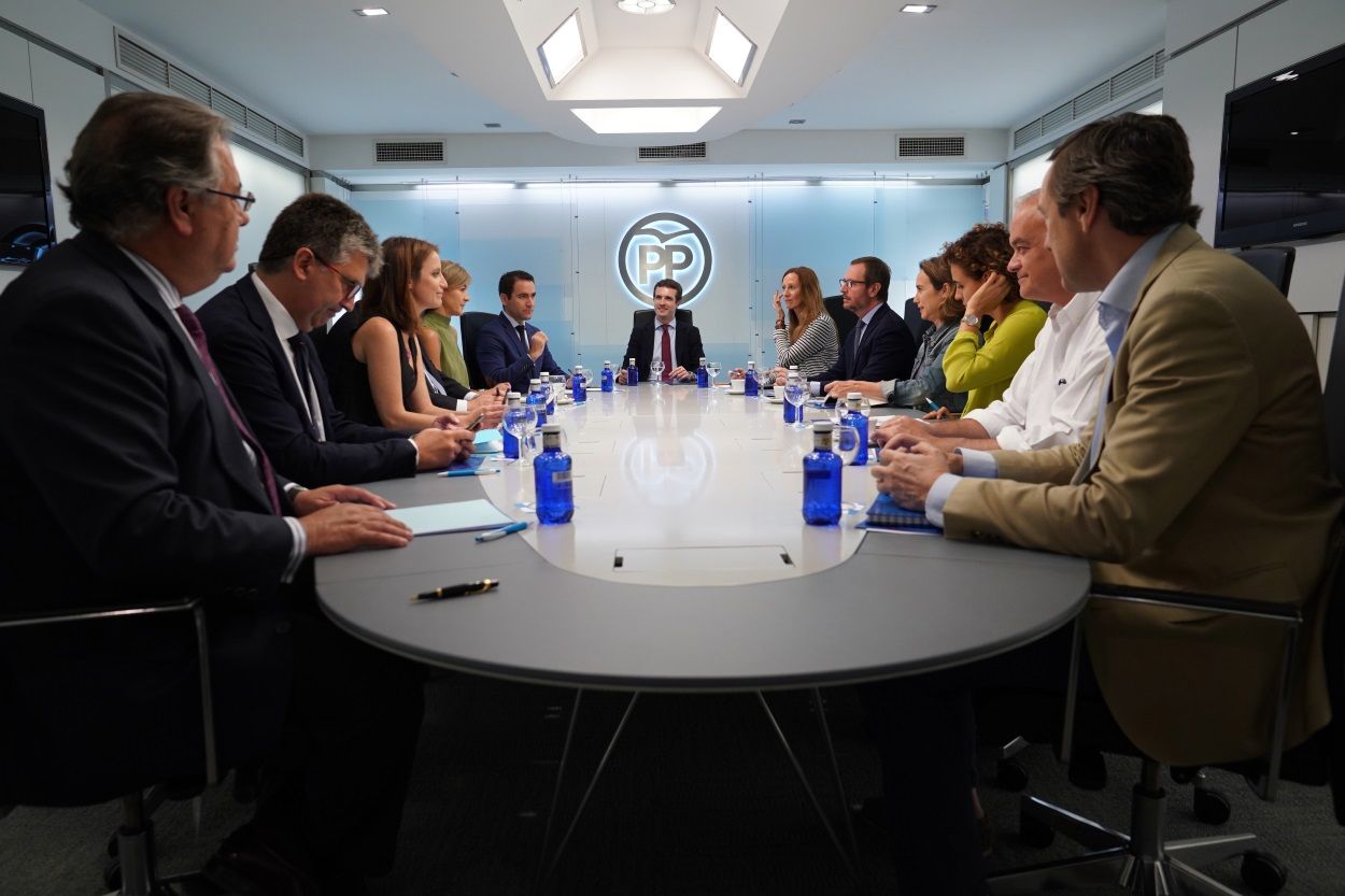 Pablo Casado preside una reunión de su Ejecutiva