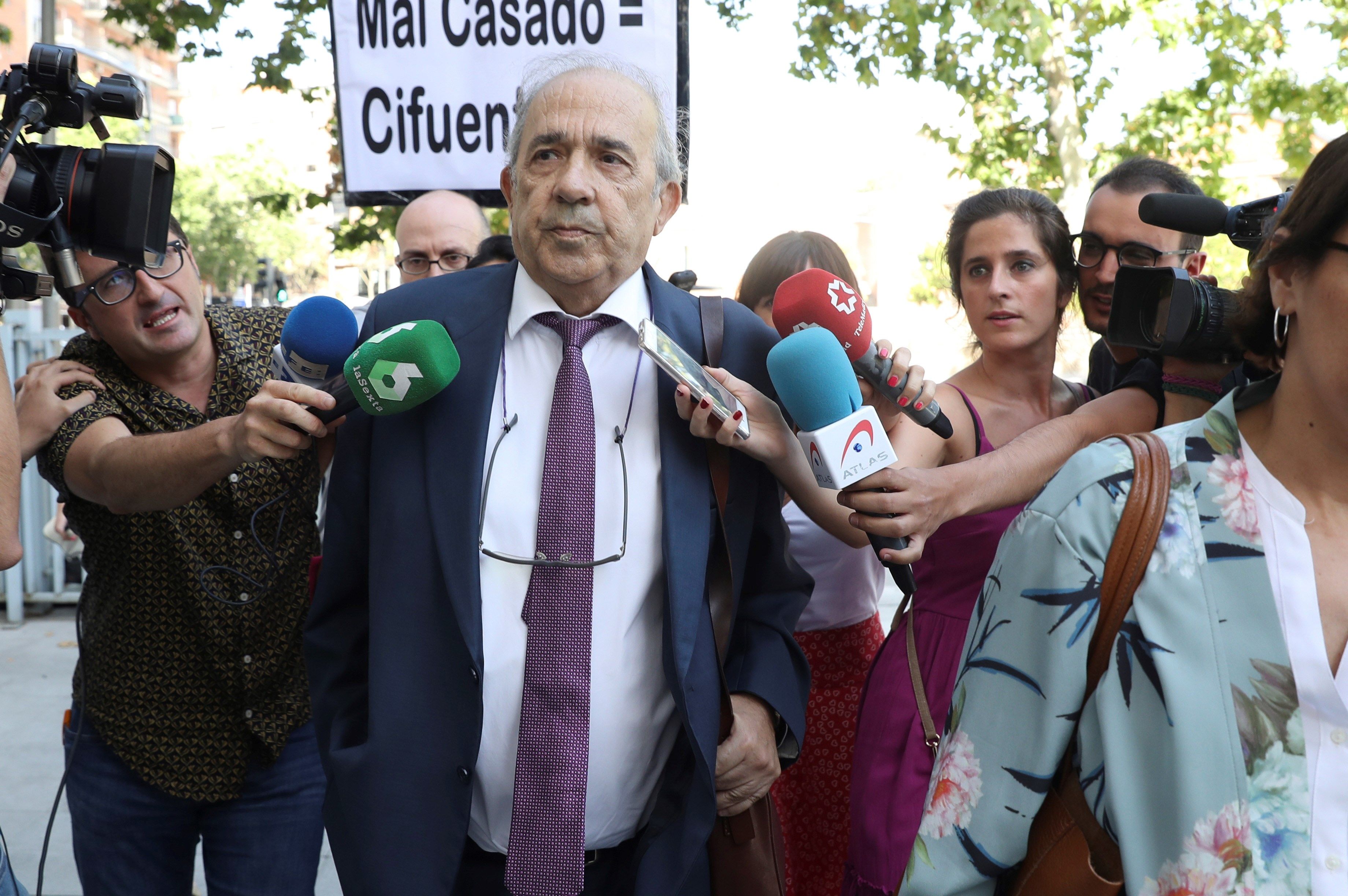 El director del máster de Casado, Álvarez Conde, a su llegada a los juzgados- EFE/Archivo
