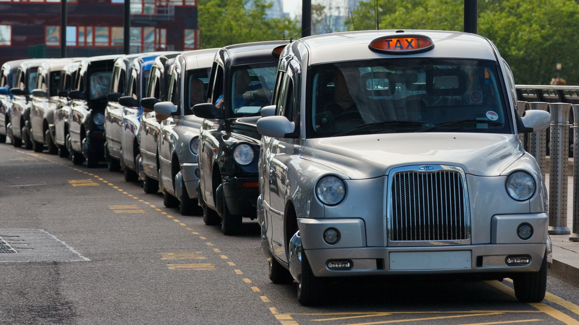  Inglaterra y Gales cuentan con 60.800 licencias de taxi mientras qie las de VTC ascienden a 210.000 licencias
