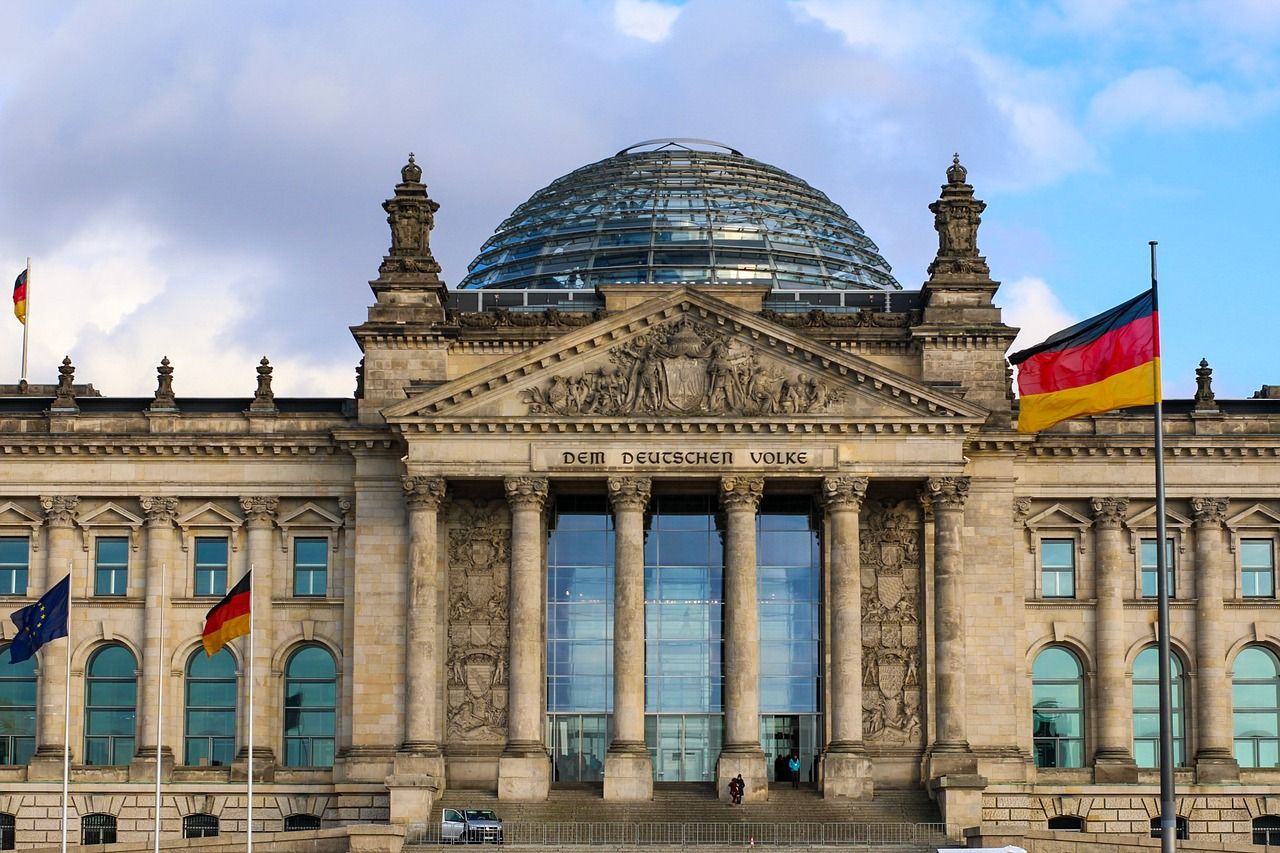 Neonazis cobran del erario público alemán. En la imagen, el Bundestag (Parlamento Alemán)