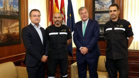 El alcalde de León, Antonio Silván (c) y el primer teniente de alcalde, Fernando Salguero (i). AYTO LEÓN