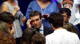 Pablo Casado durante su comparecencia ante los medios tras la petición al Supremo de que se le investigue por el 'caso Máster'