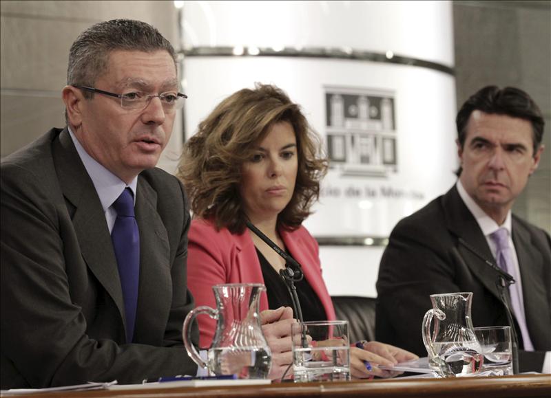El Gobierno, contra las cuerdas por Bárcenas, anuncia que creará el delito de financiación ilegal de partidos