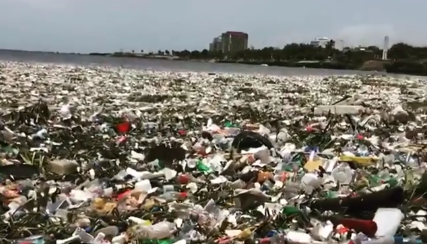 Olas de basura en Santo Domingo. Imagen: Parley of the Oceans