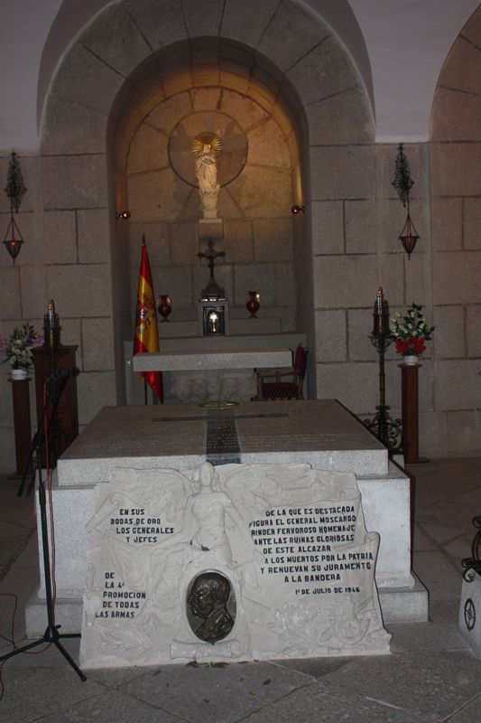 Fosa del general golpista José Moscardó en el Valle de los Caídos del Alcázar toledano.