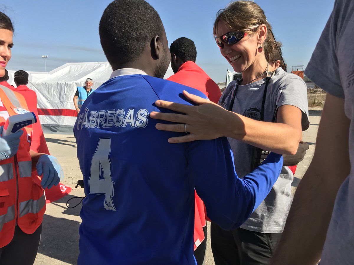 Imagen de los inmigrantes del Open Armas a su llegada al puerto de Algeciras @openarms_fund