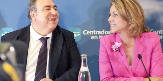 Anticorrupción no se conforma con la respuesta de Cospedal sobre los 200.000 euros: “No me gustaría contestar, Señoría”