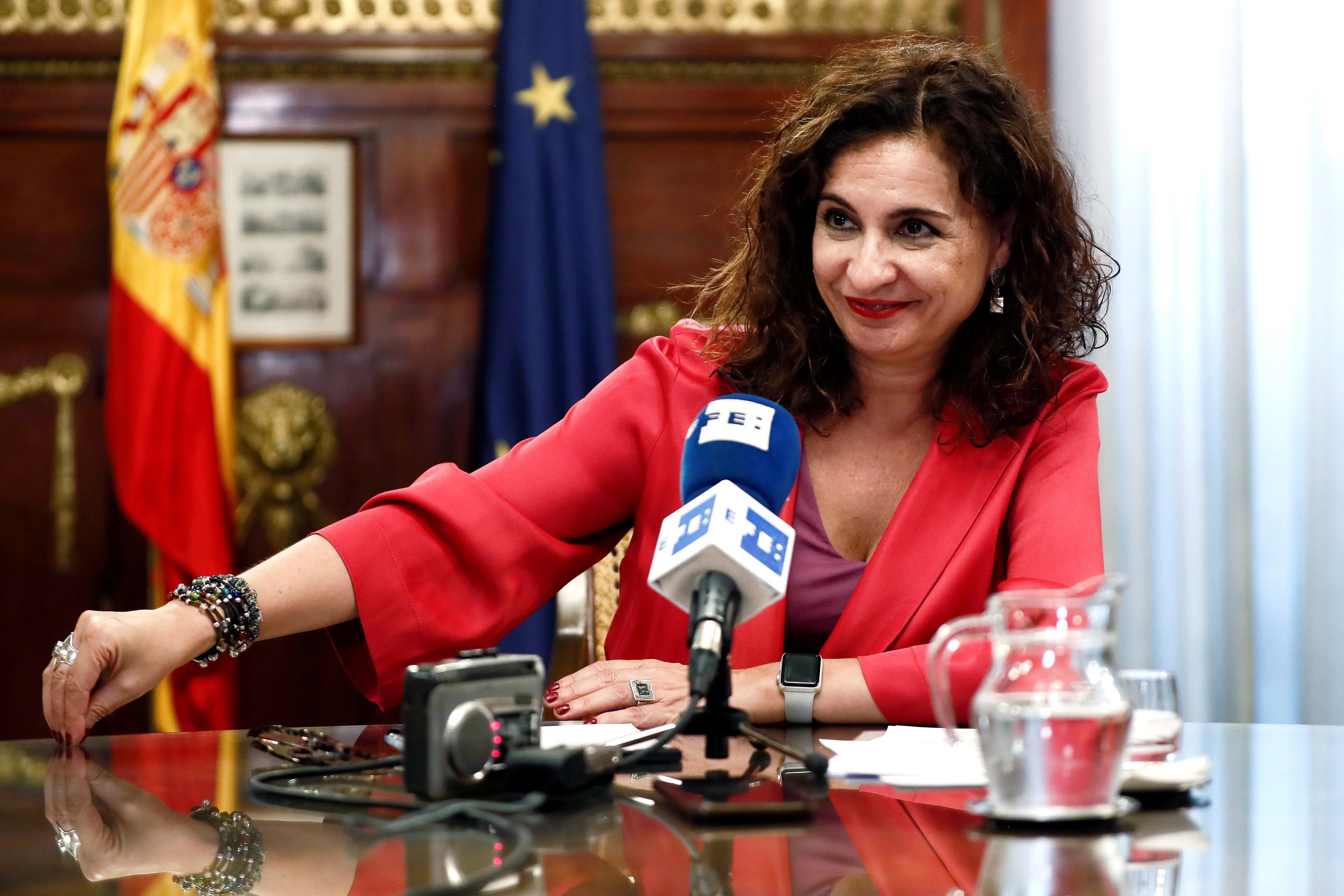 La ministra de Hacienda, María Jesús Montero, durante una entrevista con Efe. 