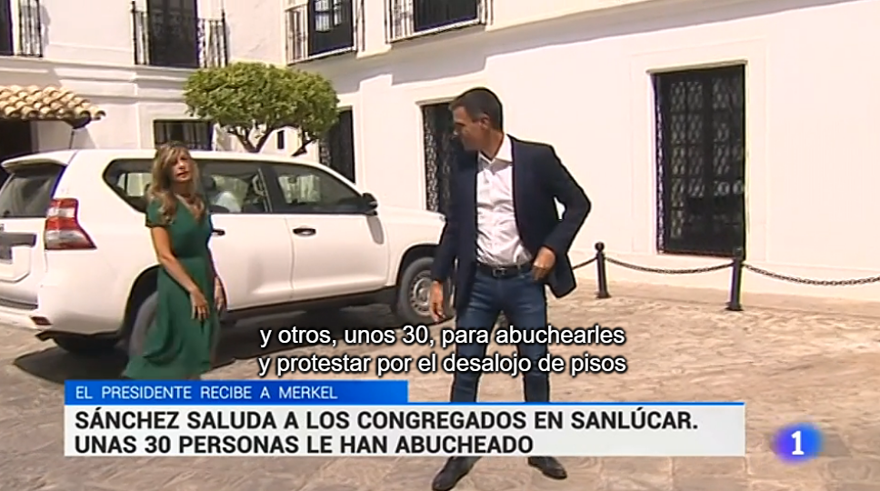 Captura TVE con los abucheos a Pedro Sánchez en el informativo