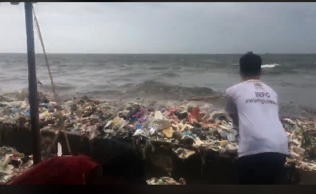 Olas de basura en Manila. Imagen: Facebook