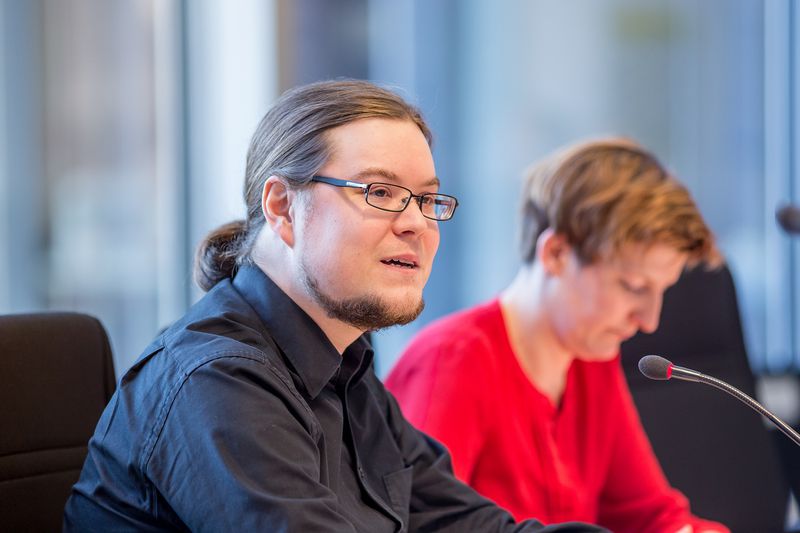 El diputado alemán de Die Linke, Norbert Müller