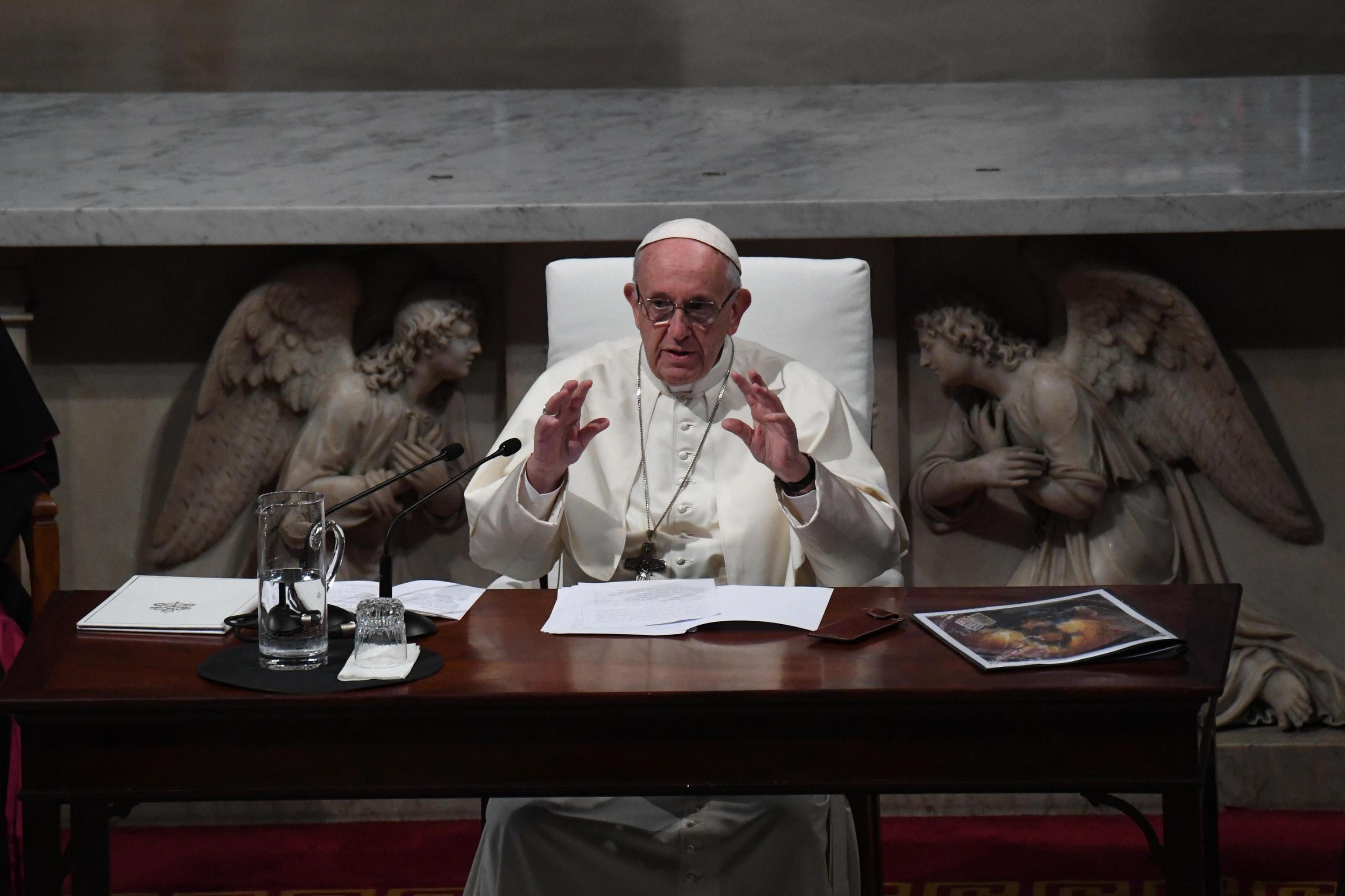 El papa Francisco este sábado durante su visita a Dublín (Irlanda). EFE