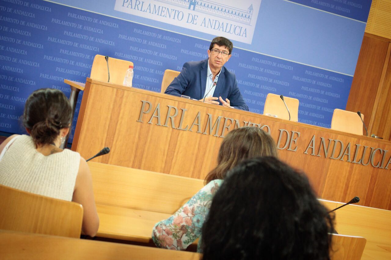 Juan Marín, presidente de Ciudadanos Andalucía, hoy en rueda de prensa.