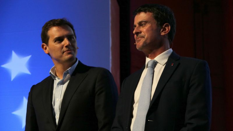 Manuel Valls junto a Albert Rivera durante un acto de Sociedad Civil Catalana - ACN