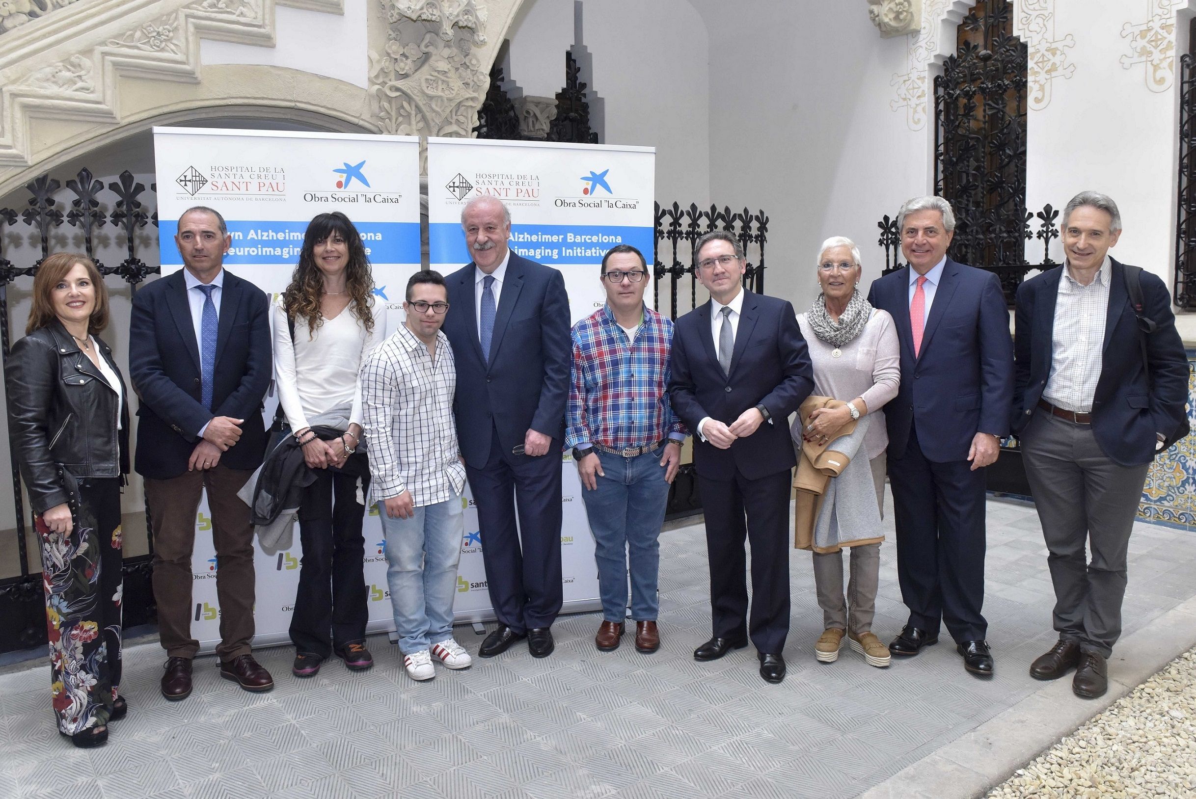 El doctor Blesa ha liderado el estudio del Servicio de Neurología del Hospital Santa Cruz y San Pablo de Barcelona para la detección precoz del Alzheimer en personas con síndrome de Down, que ha sido financiado por la Obra Social "la Caixa"