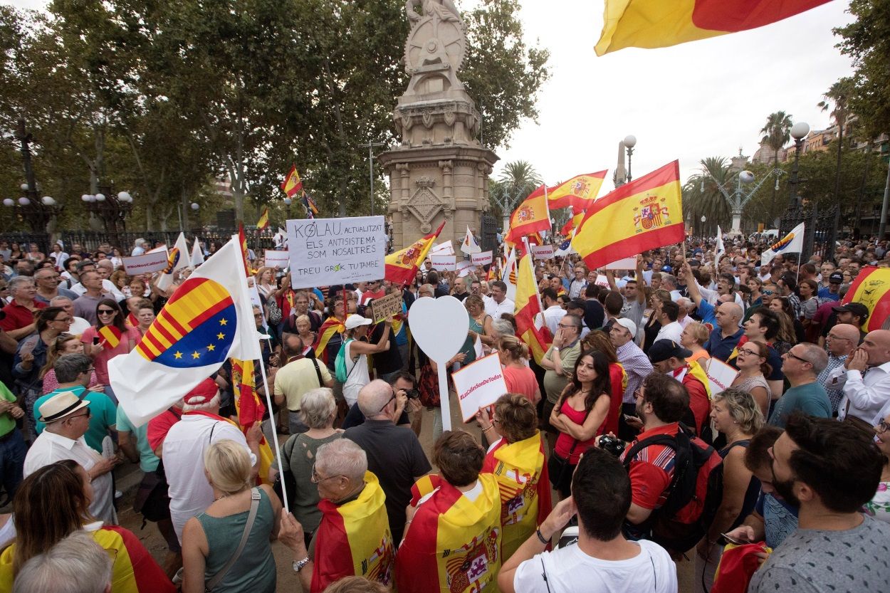 Imagen de la concentración, ayer frente al parque de la Ciutadella de Barcelona