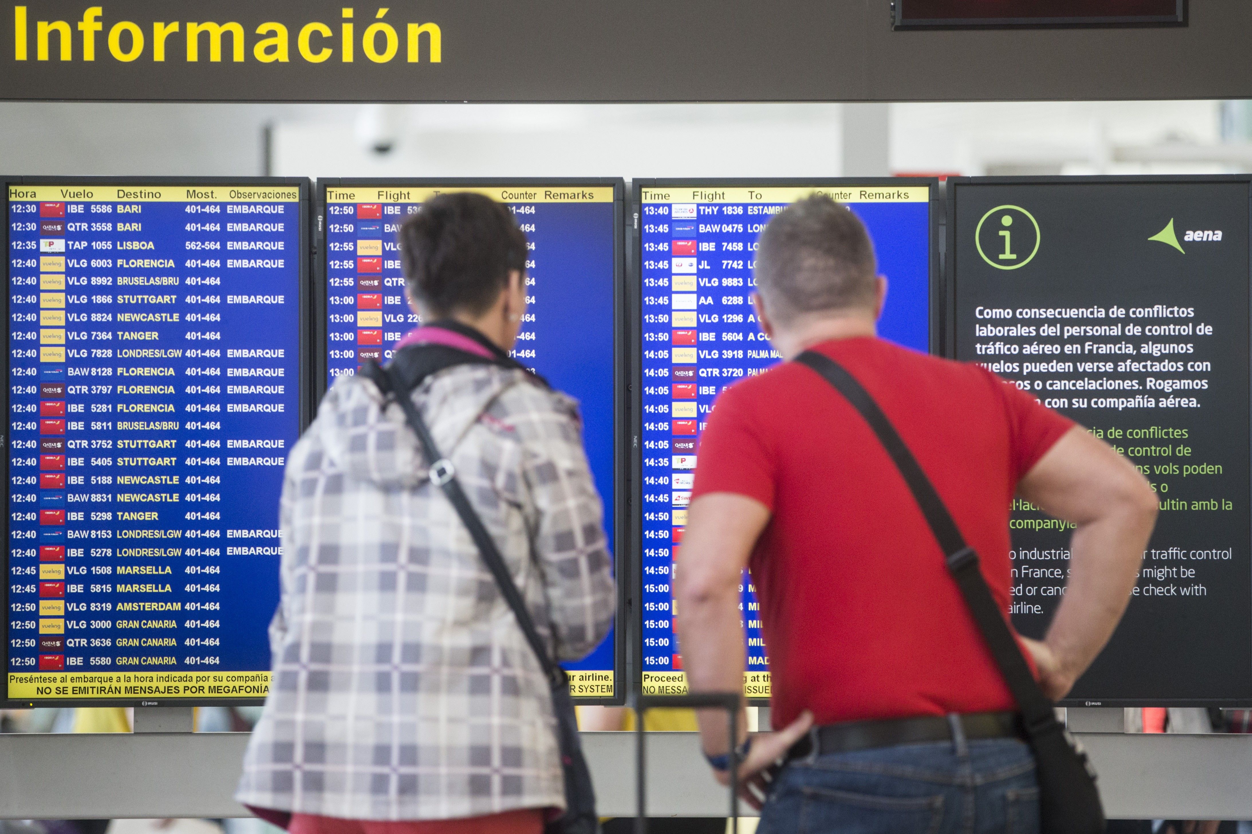 Conoce tus derechos como pasajero de aerolínea y descubre cómo reclamarlos si se produce si se produce la cancelación de un vuelo