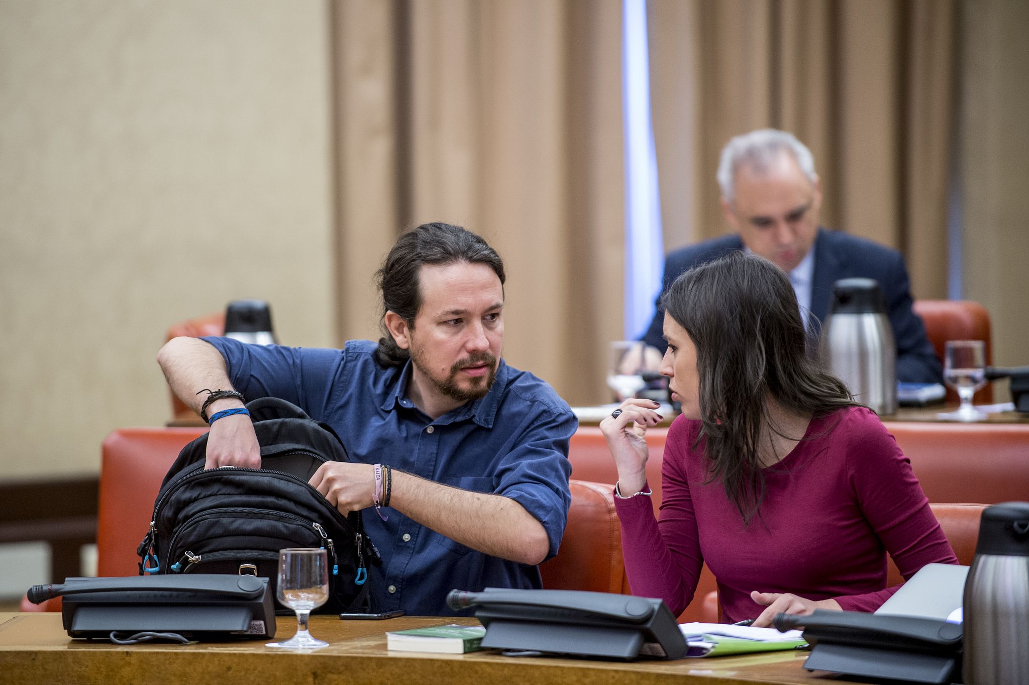 Pablo Iglesias e Irene Montero en una reunión de la Diputación Permanente del Congreso - Flickr Podemos
