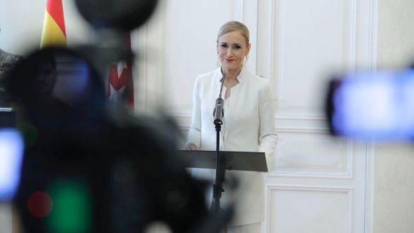 Cristina Cifuentes comparece ante los medios de comunicación.