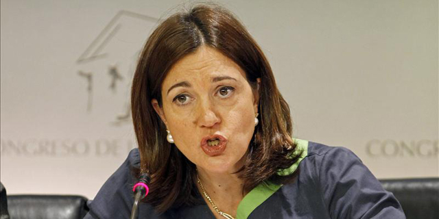 ¿Las cuentas de la recuperación? El PSOE advierte de que decir eso es una "indecencia" y se consolida "el ajuste duro" ¿Las cuentas de la recuperación? El PSOE advierte de que decir eso es una "indecencia" y se consolida "el ajuste duro"