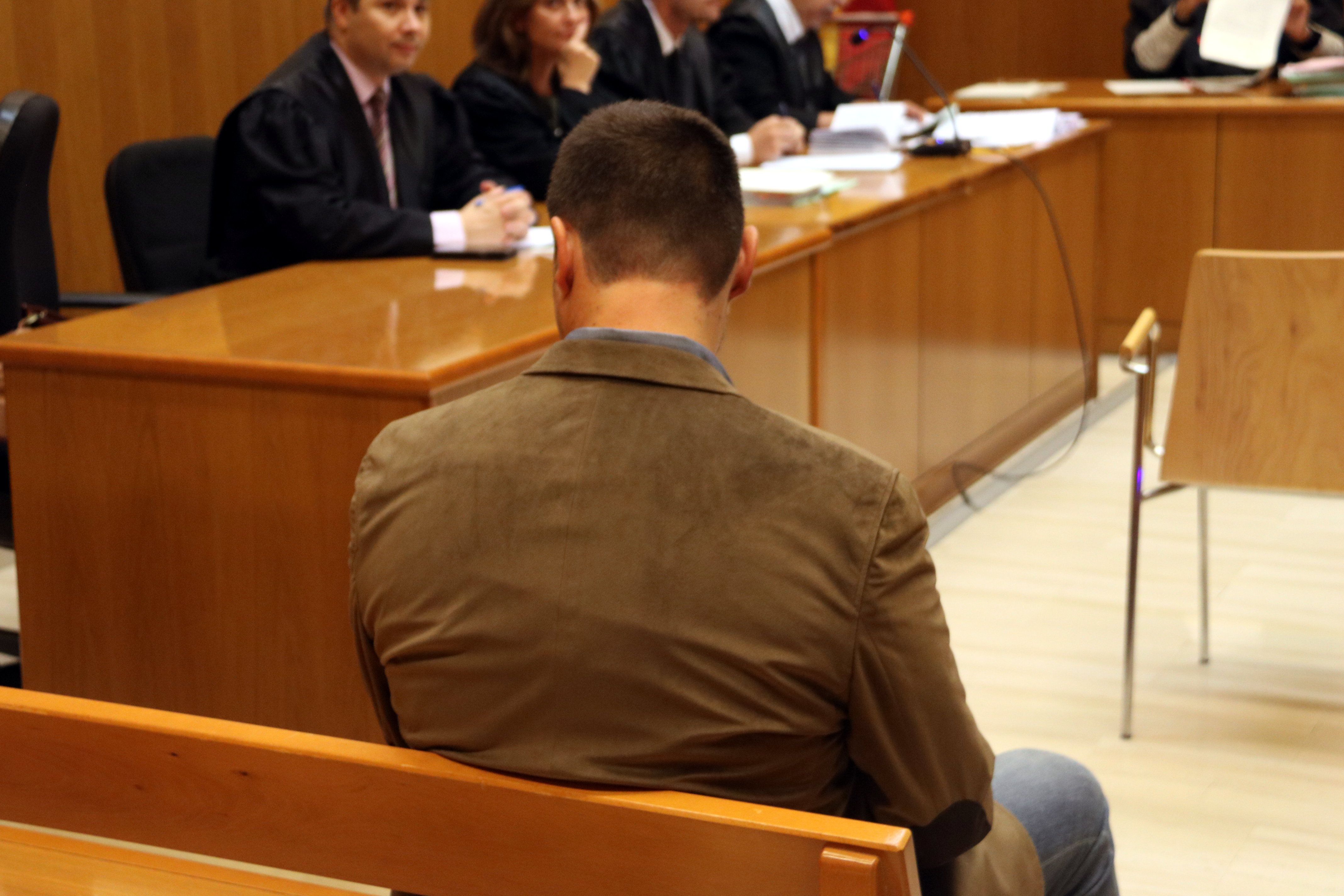 Juicio al mosso d'Esquadra acusado de grabar a sus compañeras - ACN