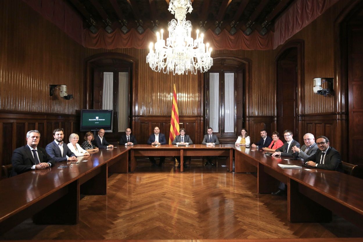 El Consejo Ejecutivo, reunido extraordinariamente en el Parlamento, el 6 de septiembre de 2017.