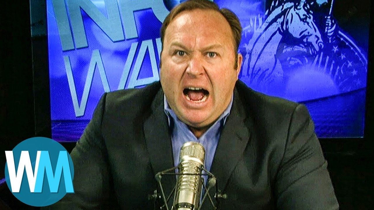 Alex Jones durante su programa Infowars