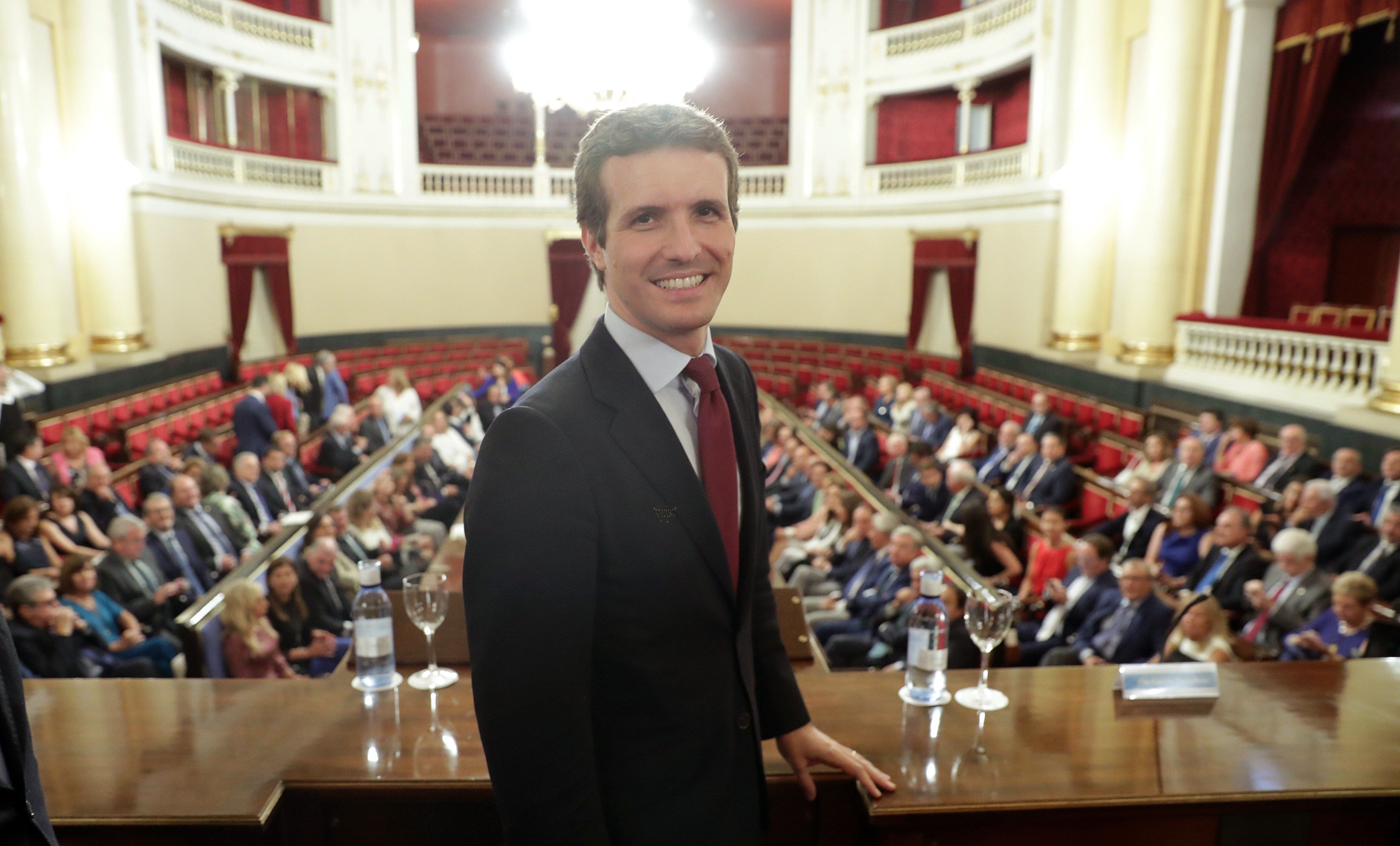 El presidente del Partido Popular, Pablo Casado, con el Grupo Popular del Senado, celebrada hoy EFE