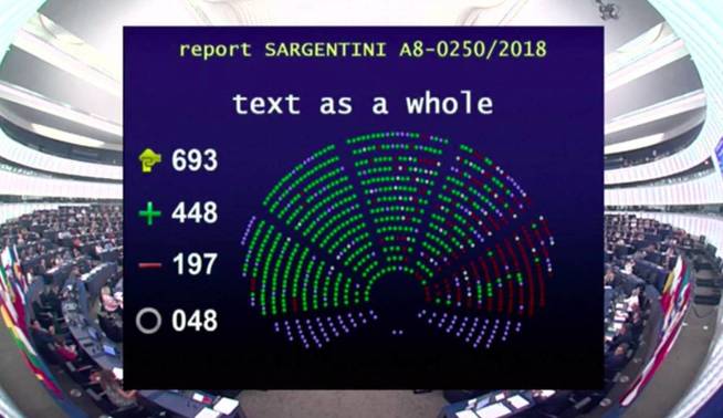 De la izquierda a la derecha moderada, unidos para reprobar el autoritarismo de Orban, al que apoyan los ultras (EC) De la izquierda a la derecha moderada, unidos para reprobar el autoritarismo de Orban, al que apoyan los ultras (EC)