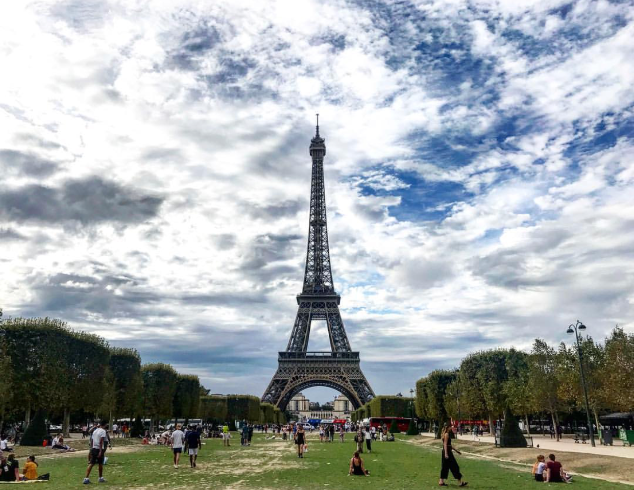 Torre Eiffel París - Fuente: Maletamundi