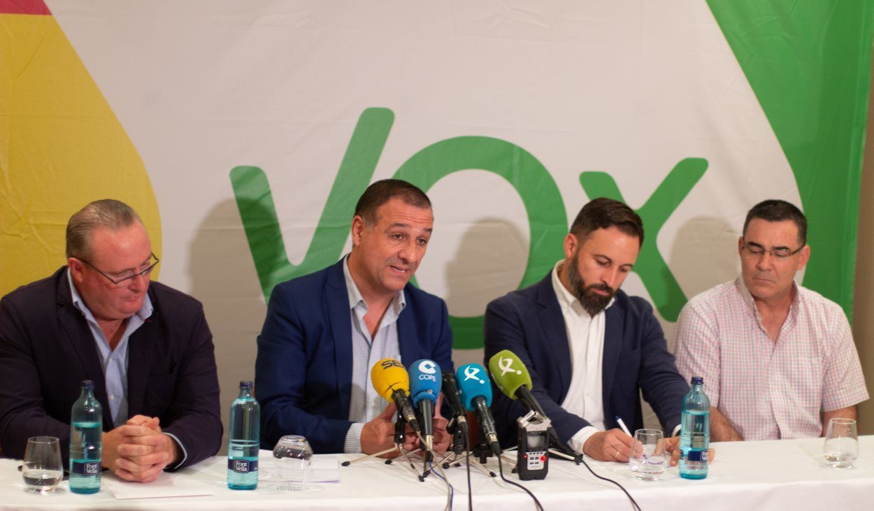 El diputado de la Asamblea de Extremadura Juan Antonio Morales y el alcalde Antonio Pozo se incorporan a VOX