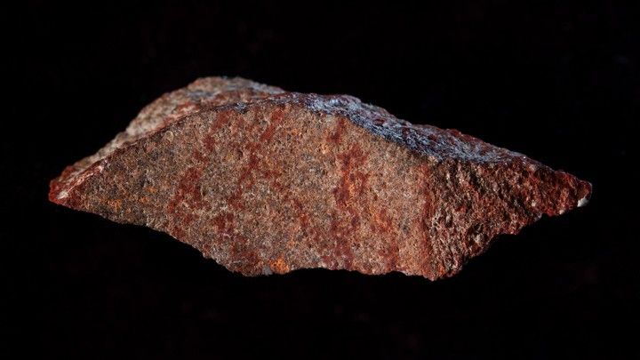 Dibujos sobre la Piedra de Blombos. Foto:Craig Foster