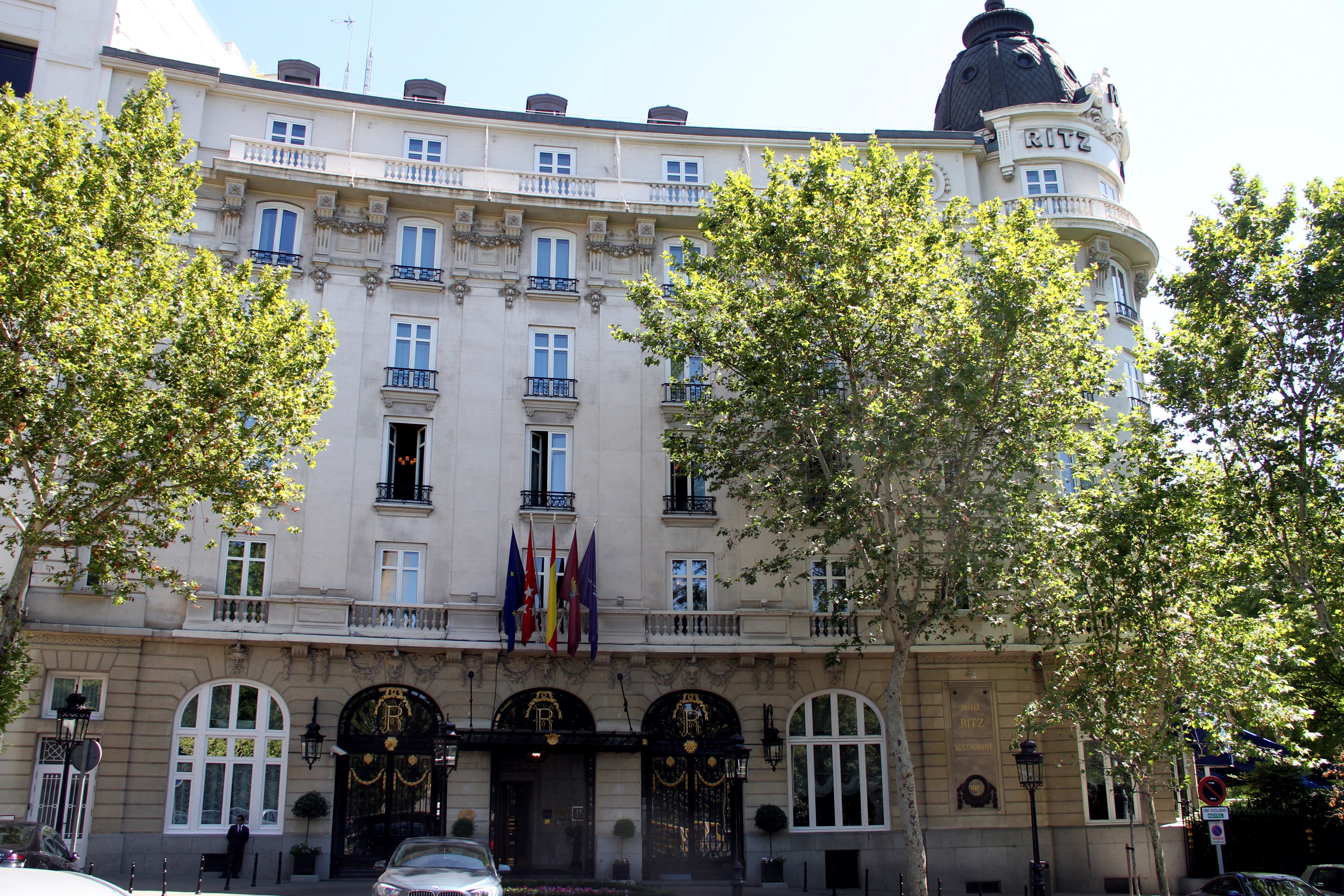 Vista de la fachada del hotel Ritz de Madrid. EFE/Archivo