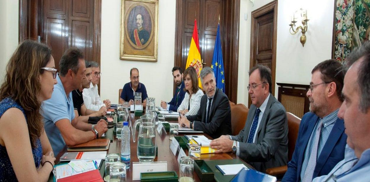 Reunión en julio pasado del ministro con los sindicatos de Prisiones. Ministerio del Interior