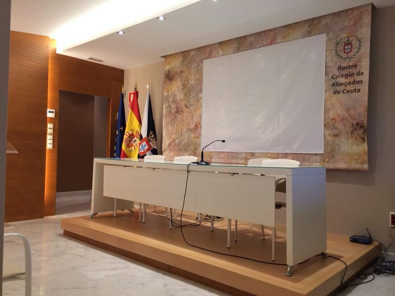 Salón de actos del Ilustre Colegio de Abogados de Ceuta - Foto: ICACE