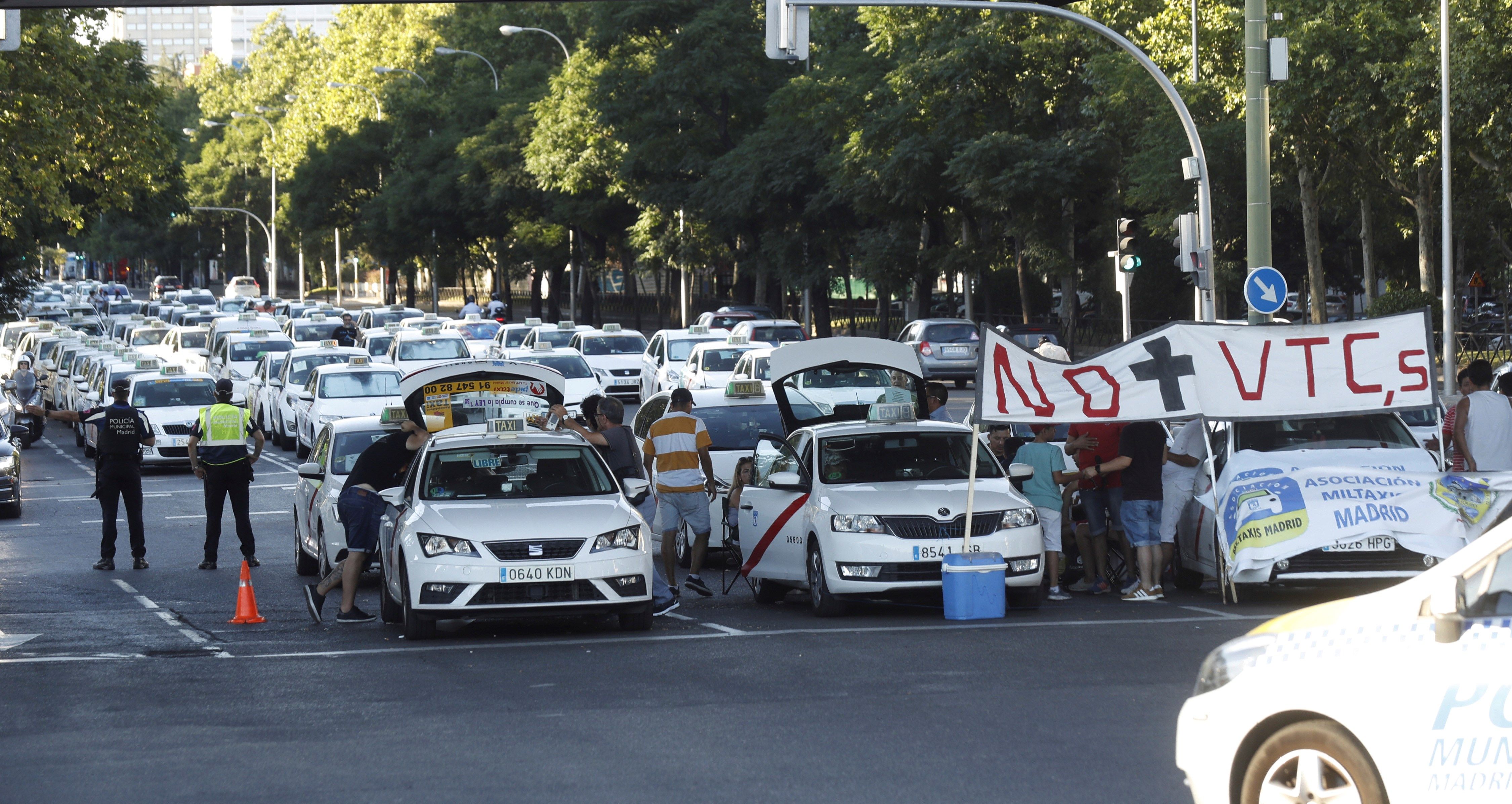 Protestas de los taxistas españoles contra la proliferación de licencias VTC. EFE