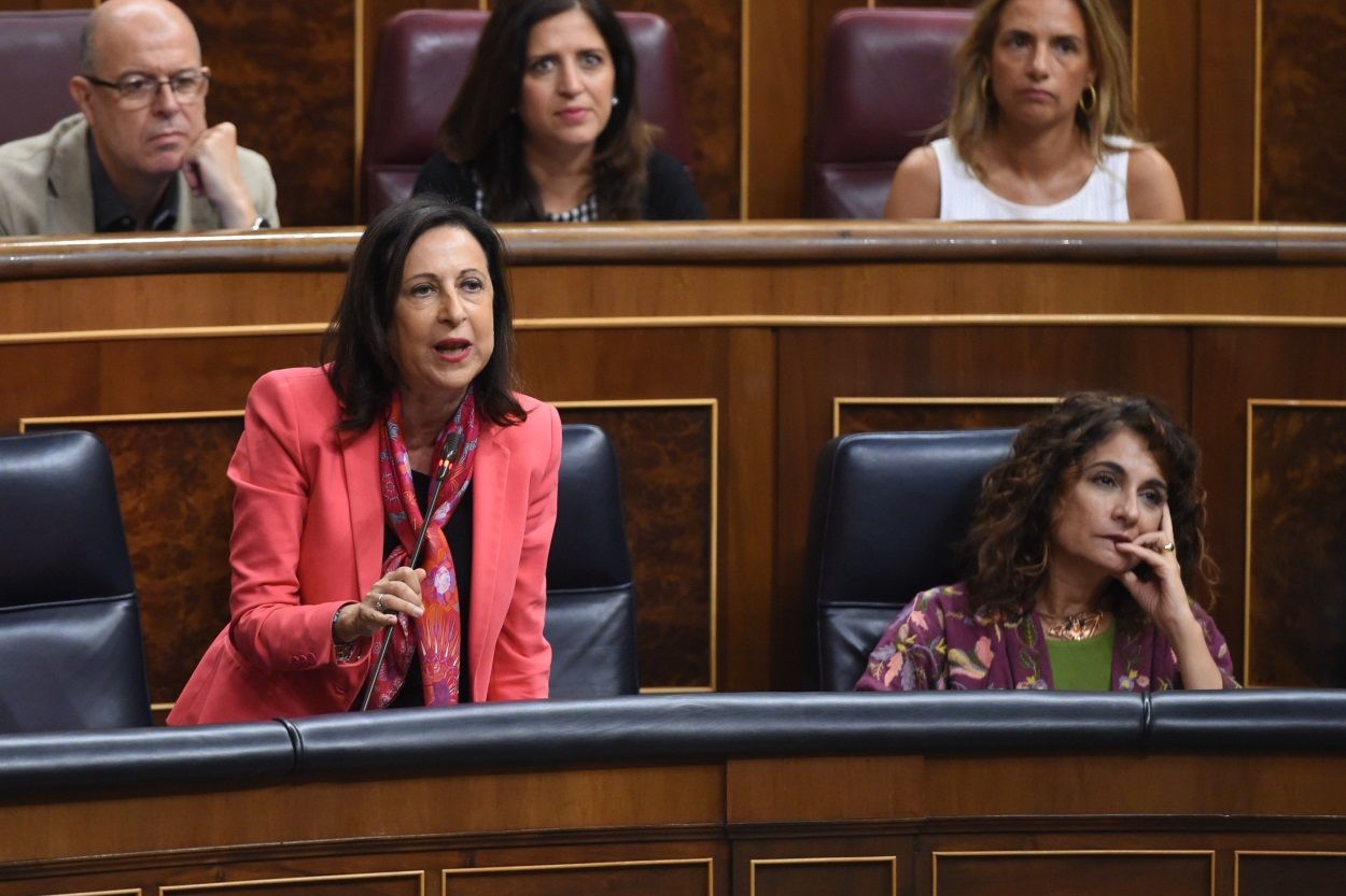La ministra de Defensa, Margarita Robles, durante una intervención en el pleno del Congreso de los Diputados