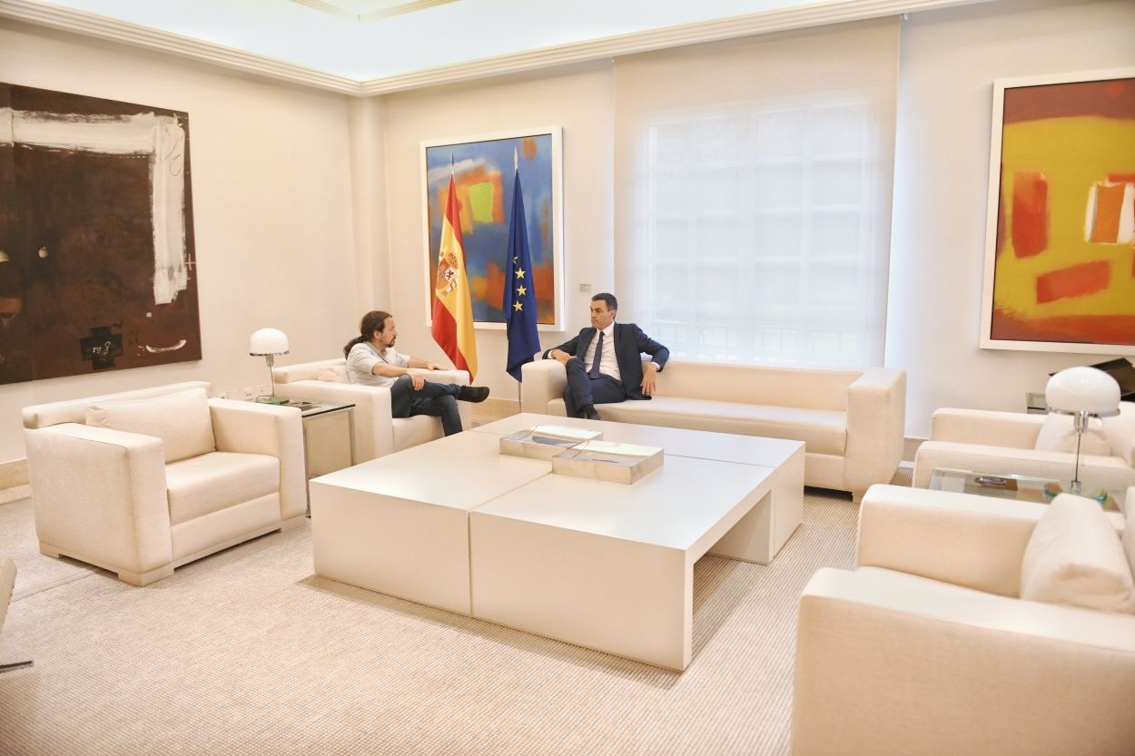 Pablo Iglesias se reúne con Pedro Sánchez en la Moncloa