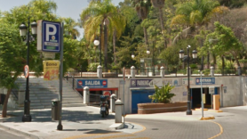 El parking de José Villarejo en Marbella.