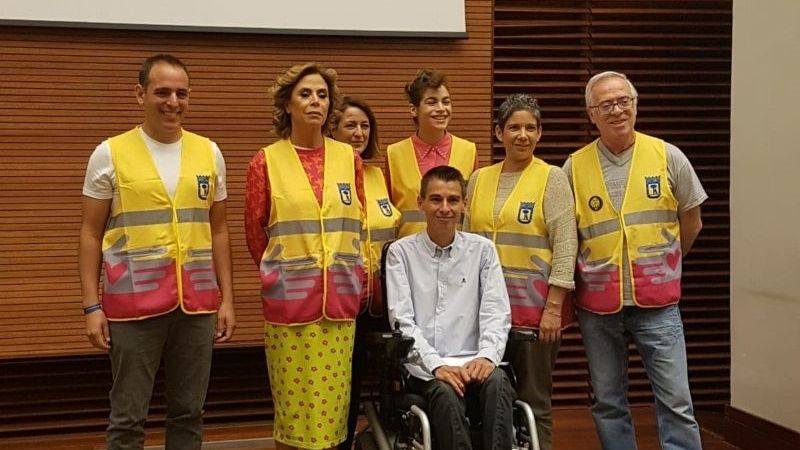 La diseñadora Ágatha Ruiz de la Prada diseña los chalecos de los 13.000 Voluntarios por Madrid, una campaña del Ayuntamiento de Manuela Carmena. EP