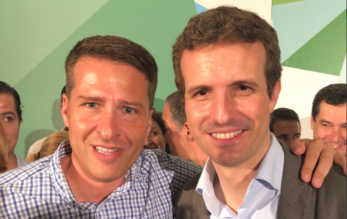 Óscar Medina, alcalde de Torrox, junto a Pablo Casado Óscar Medina, alcalde de Torrox, junto a Pablo Casado