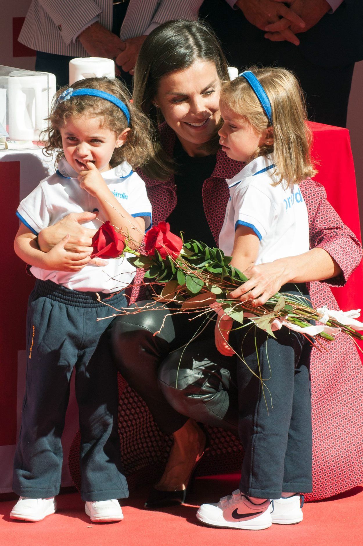 La Reina Letizia vuelve a participar en el 'Día de la Banderita' de Cruz Roja tras su ausencia el año pasado. EP