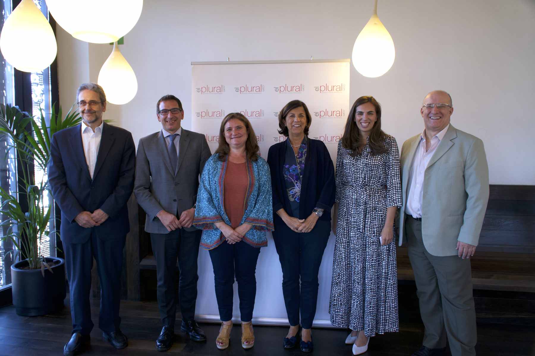 De izquierda a derecha, Luis Sanz, Ignasi López, Marisu Moreno, Paloma Domingo, Marta Puyol y Miguel Medina